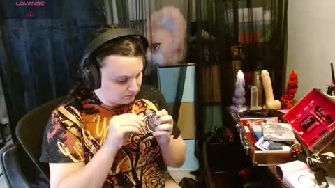 Snapshot of salacious_bunny chatting on 03/14/26, 09:42 salacious_bunny online show from 03/14/26, 09:42