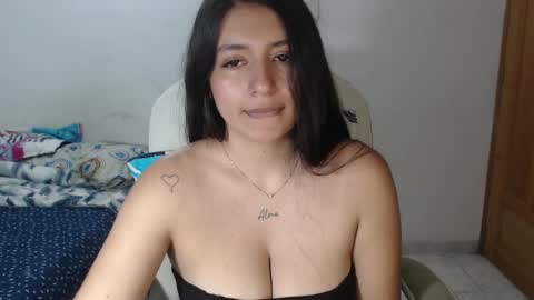 Snapshot of saliha_ chatting on 12/31/24, 06:48 saliha online show from 12/31/24, 06:48