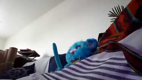 Snapshot of salis1981 chatting on 01/25/25, 10:28 salis1981 online show from 01/25/25, 10:28