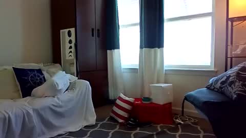 Snapshot of salis1981 chatting on 02/05/25, 08:35 salis1981 online show from 02/05/25, 08:35