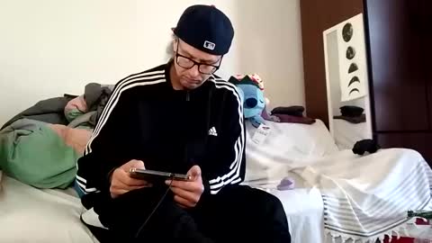 Snapshot of salis1981 chatting on 02/10/25, 06:24 salis1981 online show from 02/10/25, 06:24