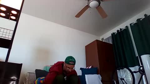 Snapshot of salis1981 chatting on 02/16/25, 08:55 salis1981 online show from 02/16/25, 08:55