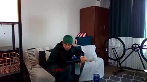 Snapshot of salis1981 chatting on 02/17/25, 06:26 salis1981 online show from 02/17/25, 06:26