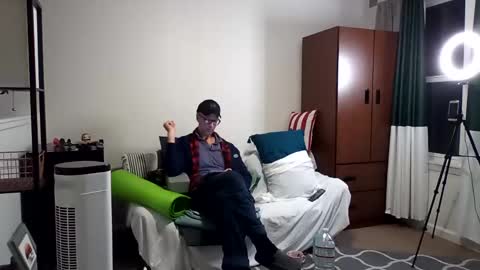 Snapshot of salis1981 chatting on 03/04/25, 03:11 salis1981 online show from 03/04/25, 03:11