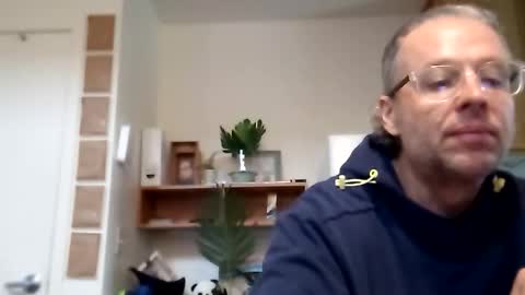 Snapshot of salis1981 chatting on 10/14/25, 04:19 salis1981 online show from 10/14/25, 04:19