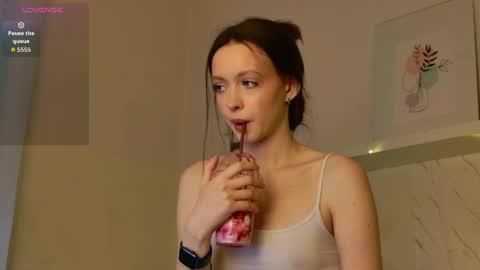 Sally Pinkman online show from 03/29/26, 02:06