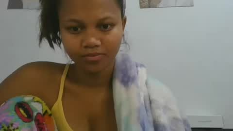 Snapshot of sallywett chatting on 07/14/26, 09:03 SallyWett online show from 07/14/26, 09:03