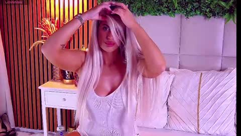 Snapshot of salmaroze chatting on 05/15/26, 07:48 SalmaRoze online show from 05/15/26, 07:48