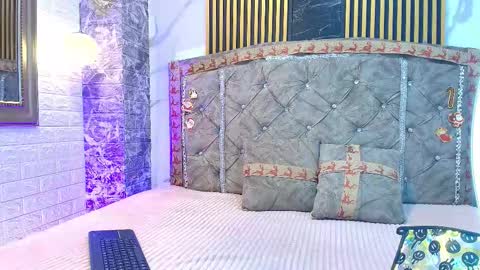 salome_cruxx online show from 12/21/25, 12:23