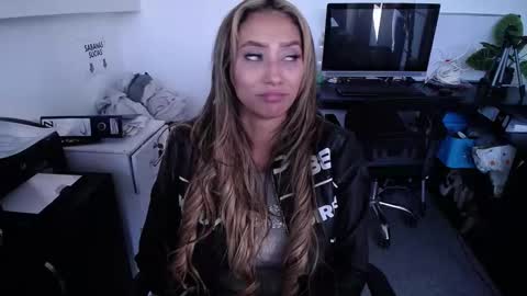 salome_drasin online show from 02/28/26, 12:17