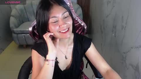 Snapshot of salome_stockman_sub chatting on 12/18/24, 02:10 Salome online show from 12/18/24, 02:10