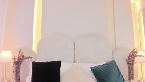   online show from 09/15/25, 08:31