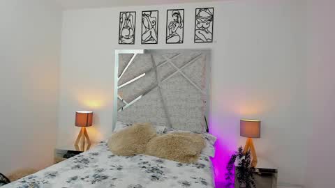 Snapshot of salomedyla chatting on 02/21/25, 11:10 salomedyla online show from 02/21/25, 11:10