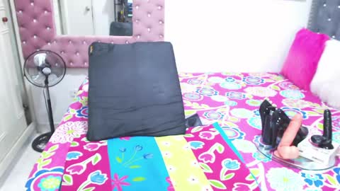 Salome online show from 04/29/26, 03:43