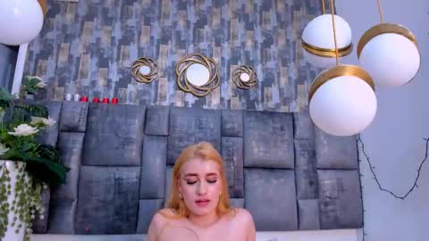 Salome Larzon online show from 03/21/26, 08:19