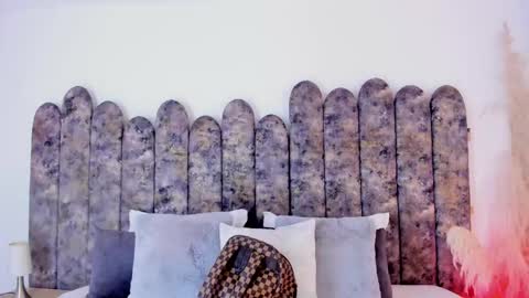 Salome online show from 10/13/25, 10:10