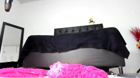 martina online show from 06/25/26, 05:07