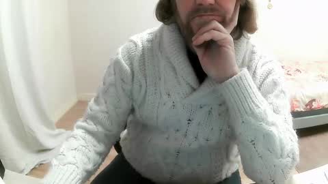 Snapshot of saltimbanquier chatting on 01/19/25, 12:39 Saltimbanquier Salt ou Banquier online show from 01/19/25, 12:39