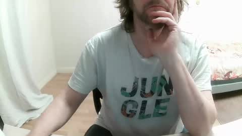 Snapshot of saltimbanquier chatting on 01/26/25, 10:55 Saltimbanquier Salt ou Banquier online show from 01/26/25, 10:55