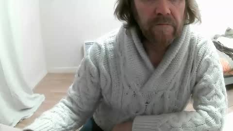 Snapshot of saltimbanquier chatting on 02/06/25, 07:45 Saltimbanquier Salt ou Banquier online show from 02/06/25, 07:45