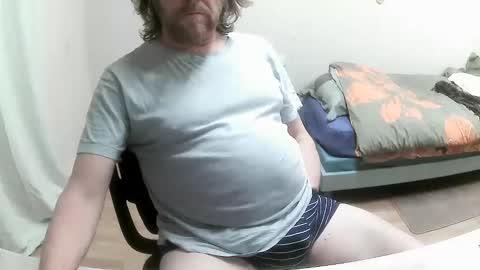 Snapshot of saltimbanquier chatting on 02/07/25, 02:37 Saltimbanquier Salt ou Banquier online show from 02/07/25, 02:37