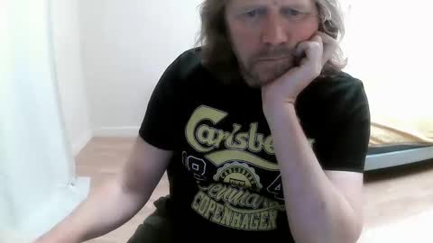 Snapshot of saltimbanquier chatting on 09/09/25, 03:11 Saltimbanquier Salt ou Banquier online show from 09/09/25, 03:11