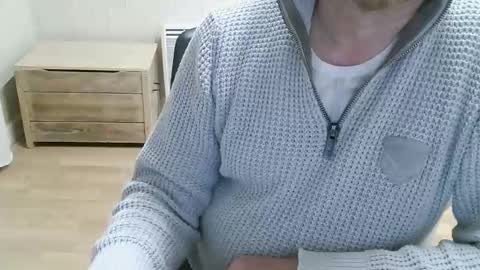 Snapshot of saltimbanquier chatting on 05/18/26, 06:58 Saltimbanquier Salt ou Banquier online show from 05/18/26, 06:58