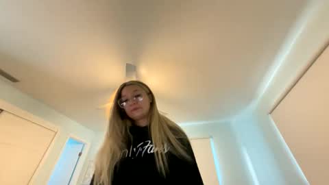 Salty Captain 69  Hat Girl 69 online show from 11/28/25, 03:25