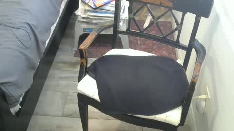 Snapshot of saltydogg chatting on 12/31/24, 05:29 Saltyy online show from 12/31/24, 05:29