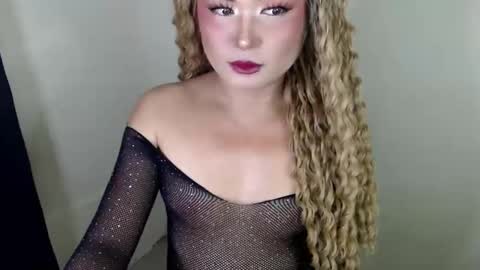 Snapshot of salumisabato69 chatting on 10/13/25, 05:40 anasthasia online show from 10/13/25, 05:40