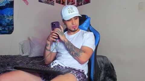   online show from 12/01/25, 02:05