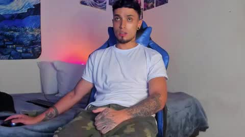 Snapshot of salvatore_dereck chatting on 03/09/26, 01:20 online show from 03/09/26, 01:20