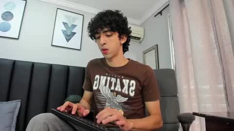 salvatore  online show from 02/18/25, 02:59