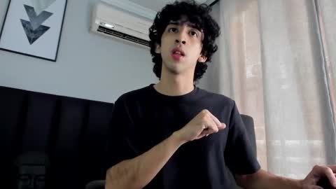 salvatore  online show from 03/04/25, 02:32