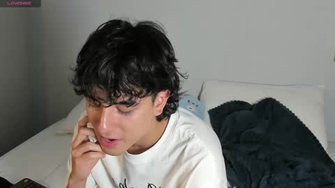 Snapshot of salvatore_montt chatting on 02/12/25, 03:07 salvatore_montt online show from 02/12/25, 03:07