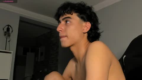 Snapshot of salvatore_montt chatting on 02/18/25, 01:32 salvatore_montt online show from 02/18/25, 01:32