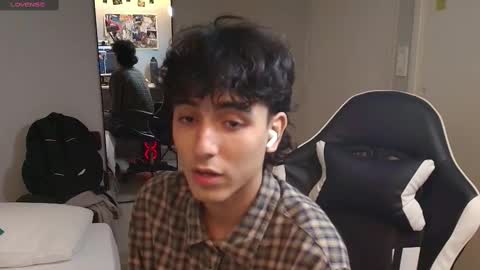 Snapshot of salvatore_montt chatting on 03/11/25, 04:32 salvatore_montt online show from 03/11/25, 04:32