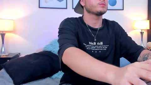 Snapshot of salvatore_muller chatting on 11/03/25, 04:36 Salvatore  online show from 11/03/25, 04:36