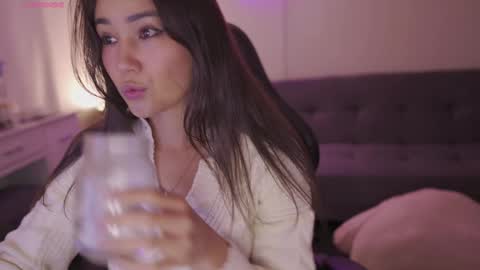 Stefana    or    Samchispas online show from 01/03/25, 11:33