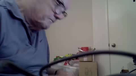 Snapshot of sam1151 chatting on 11/15/25, 03:04 niceone51 online show from 11/15/25, 03:04