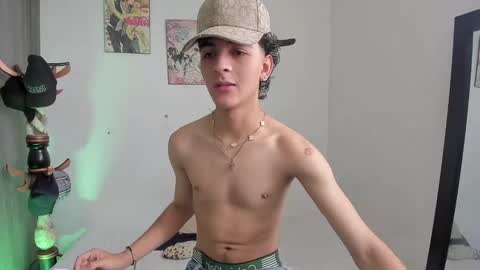 Snapshot of sam__cute chatting on 01/06/25, 07:45 sam__cute online show from 01/06/25, 07:45