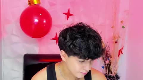 Snapshot of sam_daves_ chatting on 12/22/25, 12:57 Sam online show from 12/22/25, 12:57