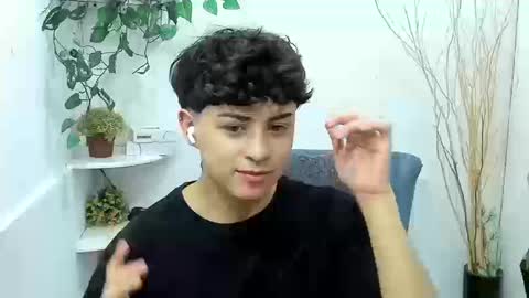 Snapshot of sam_daves_ chatting on 03/16/26, 03:05 Sam online show from 03/16/26, 03:05