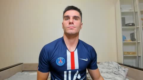 Snapshot of sam_huston18 chatting on 12/16/24, 09:09 BACK IN 2 WEEKS online show from 12/16/24, 09:09