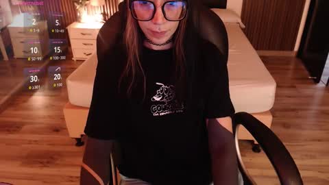 SAM MANSON online show from 12/04/25, 01:31