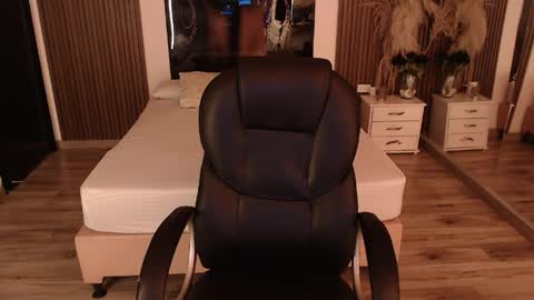 SAM MANSON online show from 04/07/26, 12:16