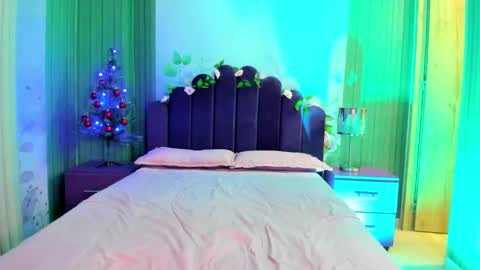 sam_naughty18 online show from 12/06/24, 04:28