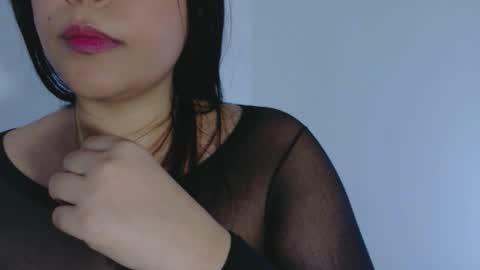 samannthaa_1 online show from 11/05/25, 09:48