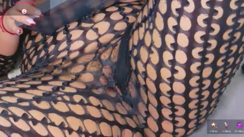 samannthaa_1 online show from 11/12/25, 09:03