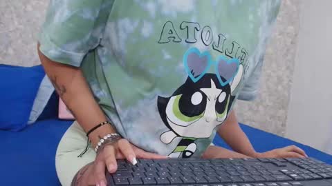 Snapshot of samanta_360 chatting on 02/27/25, 11:52 Samanta online show from 02/27/25, 11:52